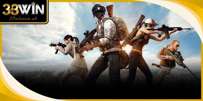 Nhóm game thủ PUBG tập trung cao độ bàn bạc chiến thuật trước khi nhảy dù